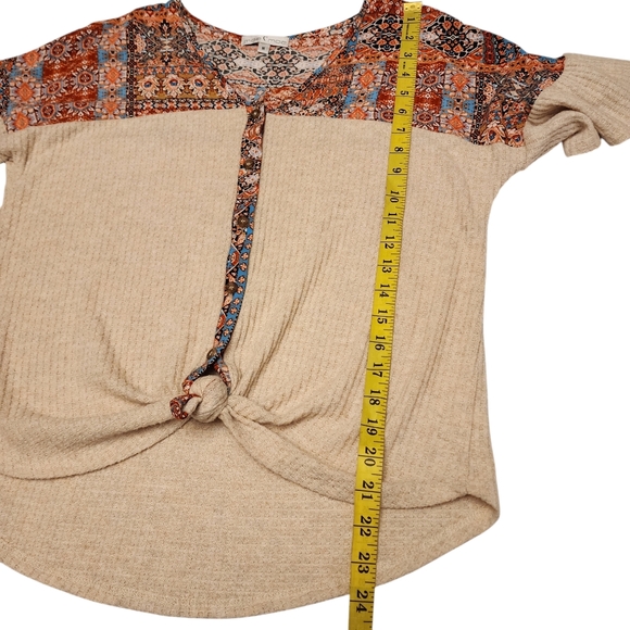 Moa Moa Ruffle Short Sleeve Knit Knotted Blouse - Picture 9 of 11